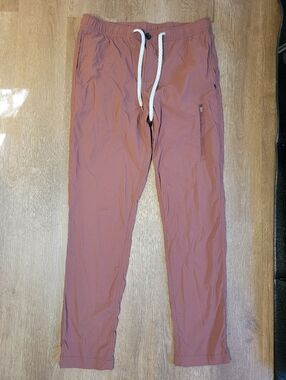 Vuori Men’s Medium Climber Pants - Medium - Copper - Stretch Hiking Outdoor V442
